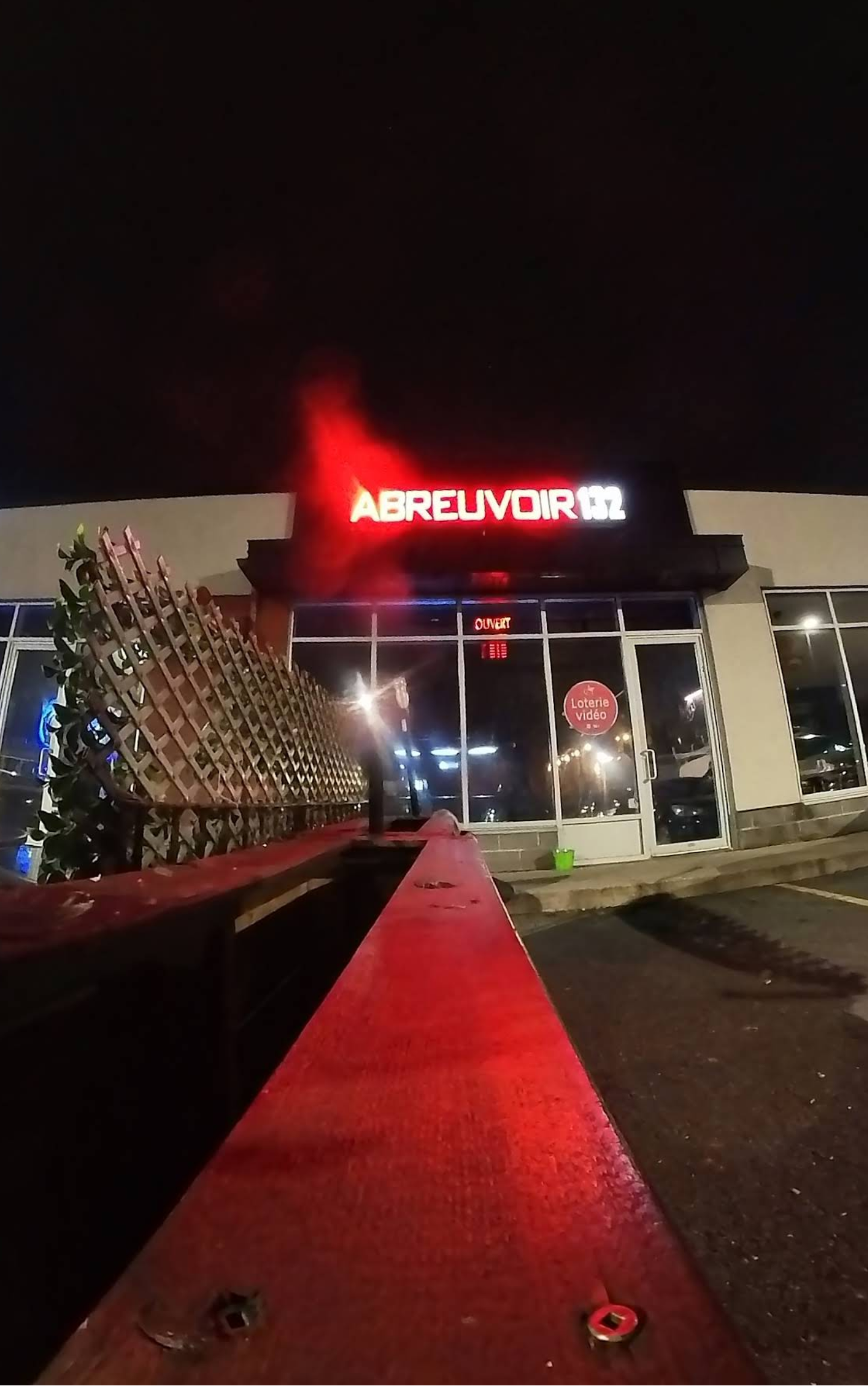 Enseigne neon de nuit